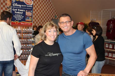 robert irvine divorces his wife.